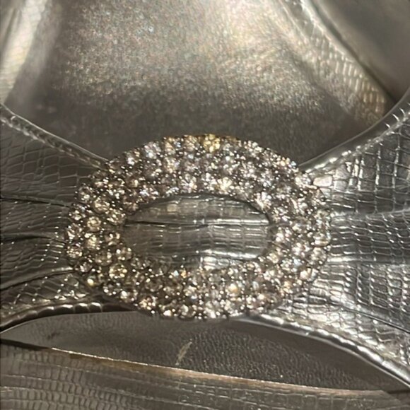 Aldo Silver High Heels Leather Open Toe Stilettos W Rhinestones Womens Sz 8 - Picture 3 of 8